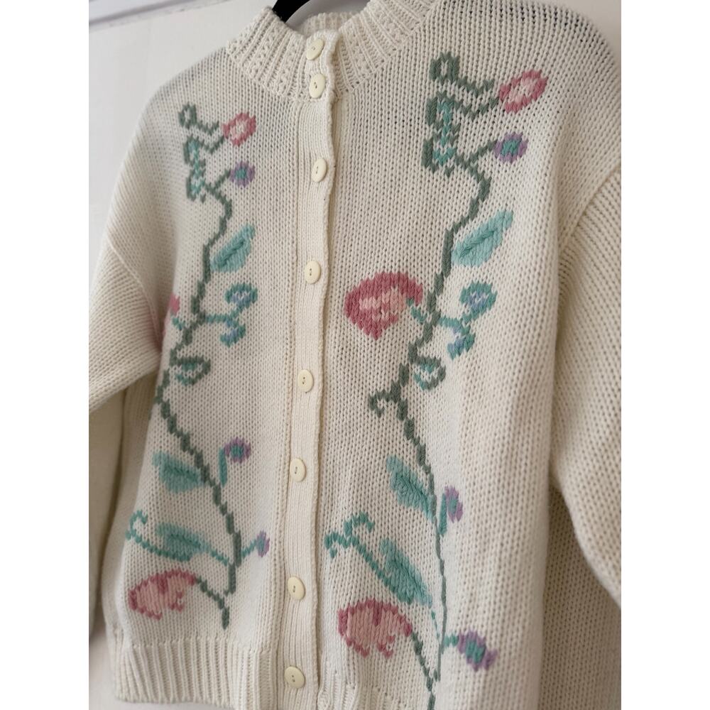 Vintage Erika knit cottage core button cardigan sweater with floral detail sz M - Picture 2 of 6